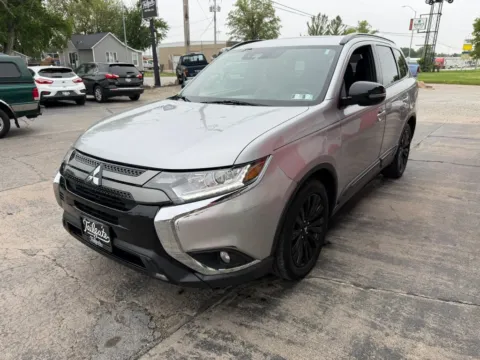 More photos of 2020 Mitsubishi Outlander SE Sport Utility 4D at Tailgate Motor Co. (Fremont South), NE