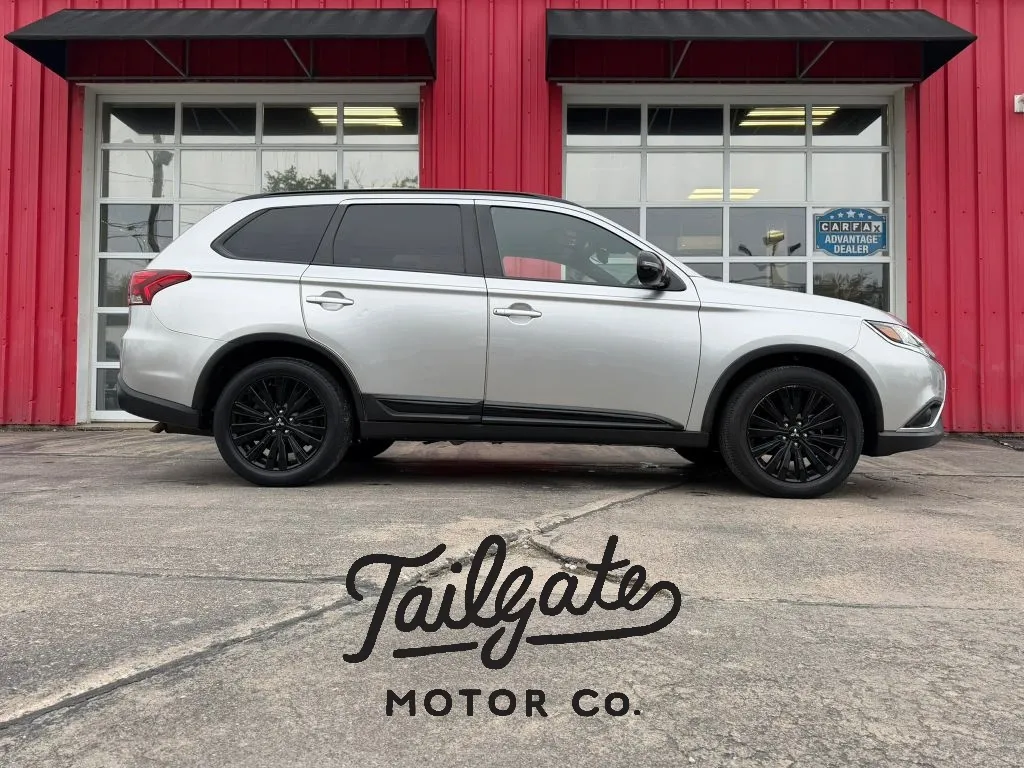 Silver 2020 Mitsubishi Outlander SE Sport Utility 4D for sale in Fremont, NE