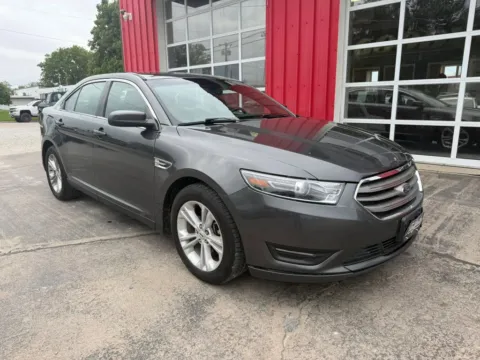 Photos of 2018 Ford Taurus SEL Sedan 4D for sale in Fremont, NE at Tailgate Motor Co. (Fremont South)
