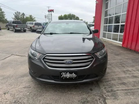 Another view of 2018 Ford Taurus SEL Sedan 4D for sale in Fremont, NE at Tailgate Motor Co. (Fremont South)