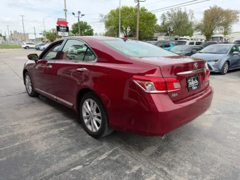 More photos of 2011 Lexus ES 350 Sedan 4D at Tailgate Motor Co. (Fremont South), NE