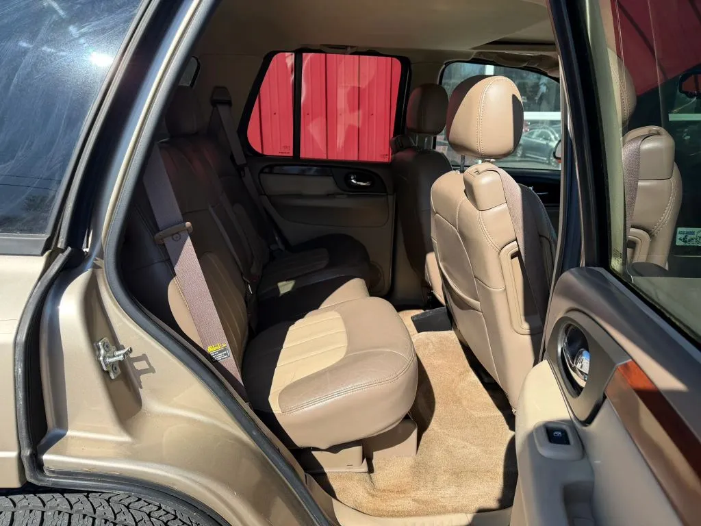 2004 GMC Envoy SLT - Photo 16