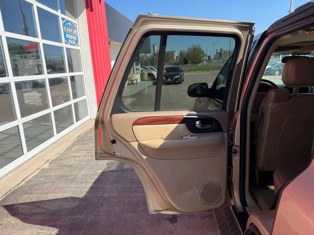 2004 GMC Envoy SLT - Photo 11