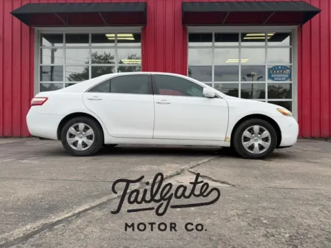 White 2009 Toyota Camry LE Sedan 4D for sale in Fremont, NE