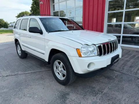 Photos of 2005 Jeep Grand Cherokee Limited Sport Utility 4D for sale in Fremont, NE at Tailgate Motor Co. (Fremont South)