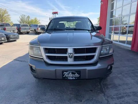 Another view of 2010 Dodge Dakota Crew Cab Big Horn/Lone Star Pickup 4D 5 1/4 ft for sale in Fremont, NE at Tailgate Motor Co. (Fremont South)