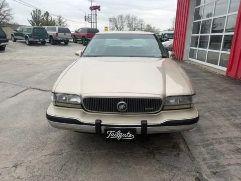 Another view of 1992 Buick LeSabre Limited Sedan 4D for sale in Fremont, NE at Tailgate Motor Co. (Fremont South)
