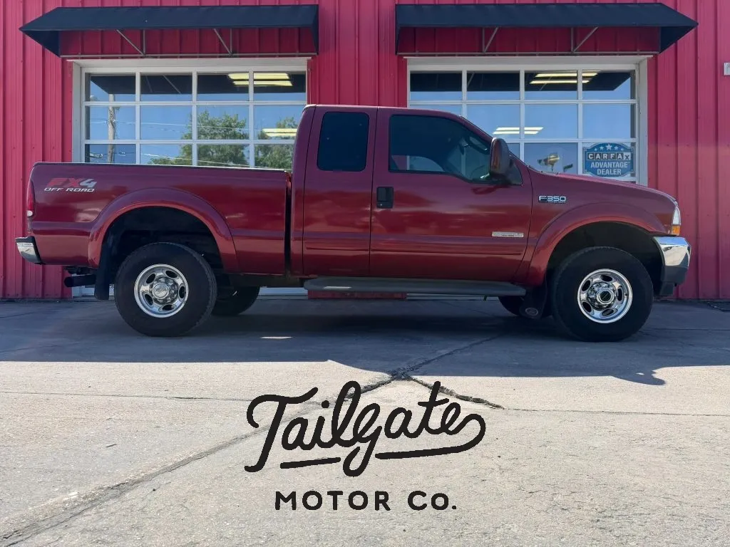 Red 2003 Ford F350 Super Duty Super Cab Lariat Pickup 4D 6 3/4 ft for sale in Fremont, NE