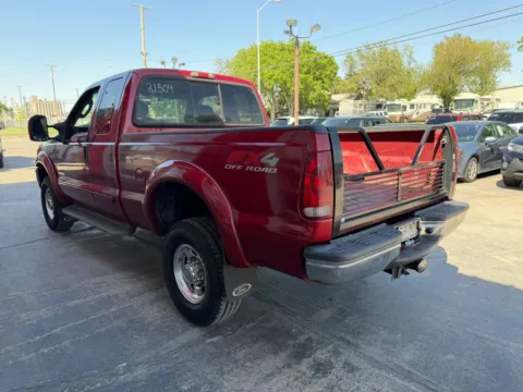 More photos of 2003 Ford F350 Super Duty Super Cab Lariat Pickup 4D 6 3/4 ft at Tailgate Motor Co. (Fremont South), NE