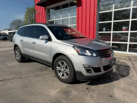 Photos of 2017 Chevrolet Traverse LT Sport Utility 4D for sale in Fremont, NE at Tailgate Motor Co. (Fremont South)
