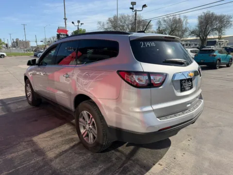 More photos of 2017 Chevrolet Traverse LT Sport Utility 4D at Tailgate Motor Co. (Fremont South), NE