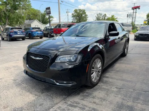 More photos of 2016 Chrysler 300 S Sedan 4D at Tailgate Motor Co. (Fremont South), NE