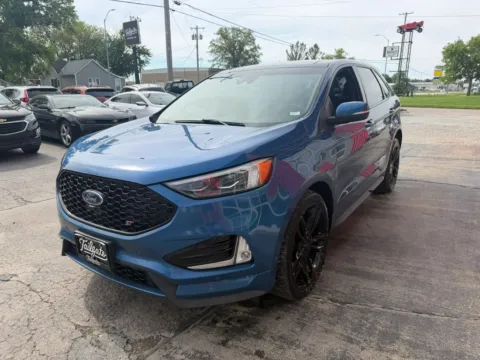 More photos of 2019 Ford Edge ST Sport Utility 4D at Tailgate Motor Co. (Fremont South), NE