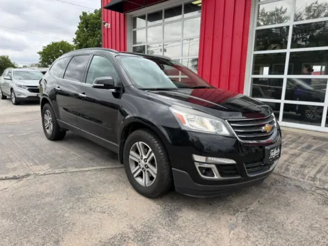 Photos of 2017 Chevrolet Traverse LT Sport Utility 4D for sale in Fremont, NE at Tailgate Motor Co. (Fremont South)