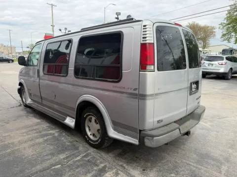 More photos of 1998 Chevrolet Express 1500 Passenger Van at Tailgate Motor Co. (Fremont South), NE