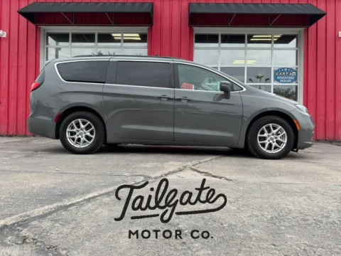 Gray 2022 Chrysler Pacifica Touring L Van 4D for sale in Fremont, NE