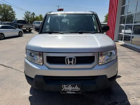 More photos of 2011 Honda Element LX Sport Utility 4D at Tailgate Motor Co. (Fremont South), NE