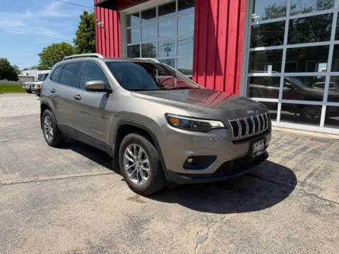 Photos of 2021 Jeep Cherokee Latitude Plus Sport Utility 4D for sale in Fremont, NE at Tailgate Motor Co. (Fremont South)