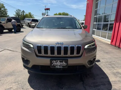 Another view of 2021 Jeep Cherokee Latitude Plus Sport Utility 4D for sale in Fremont, NE at Tailgate Motor Co. (Fremont South)