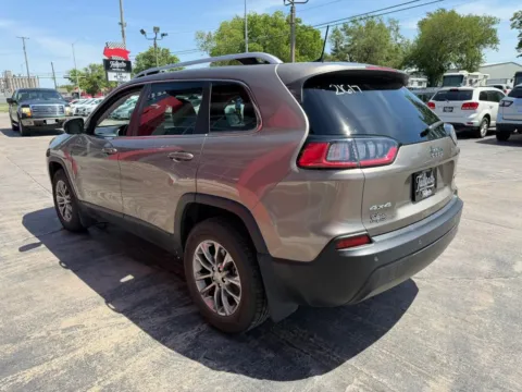 More photos of 2021 Jeep Cherokee Latitude Plus Sport Utility 4D at Tailgate Motor Co. (Fremont South), NE