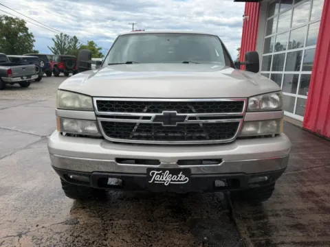 Another view of 2006 Chevrolet Silverado 1500 Crew Cab LT Pickup 4D 5 3/4 ft for sale in Fremont, NE at Tailgate Motor Co. (Fremont South)