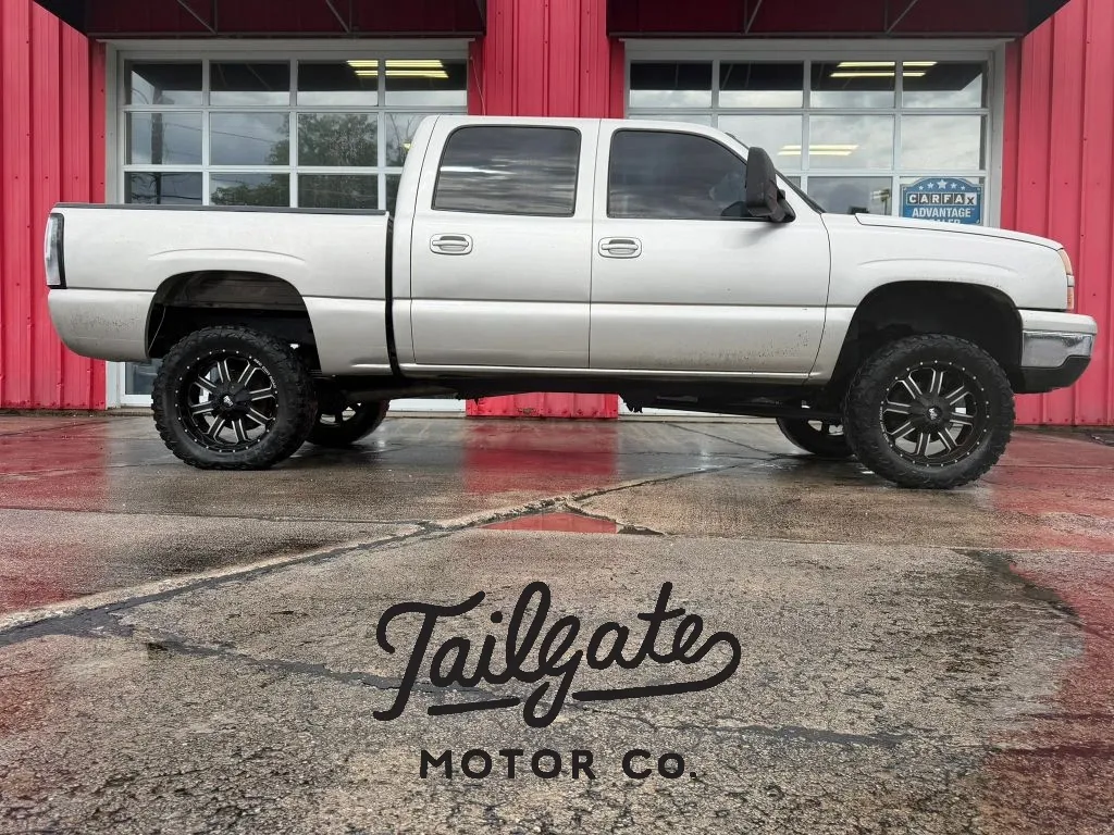 Gray 2006 Chevrolet Silverado 1500 Crew Cab LT Pickup 4D 5 3/4 ft for sale in Fremont, NE