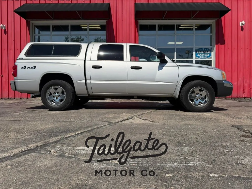 Silver 2005 Dodge Dakota Quad Cab SLT Pickup 4D 5 1/2 ft for sale in Fremont, NE