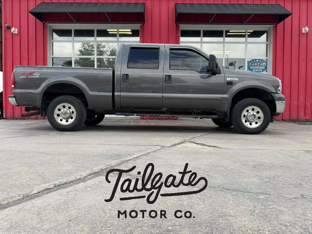 Gray 2005 Ford F250 Super Duty Crew Cab XLT Pickup 4D 6 3/4 ft for sale in Fremont, NE