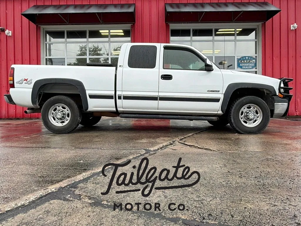 White 2002 Chevrolet Silverado 2500 Extended Cab Short Bed for sale in Fremont, NE