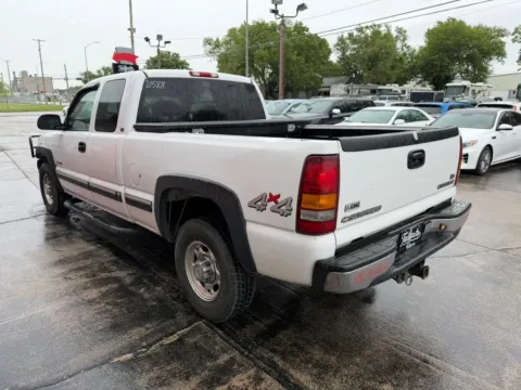 More photos of 2002 Chevrolet Silverado 2500 Extended Cab Short Bed at Tailgate Motor Co. (Fremont South), NE