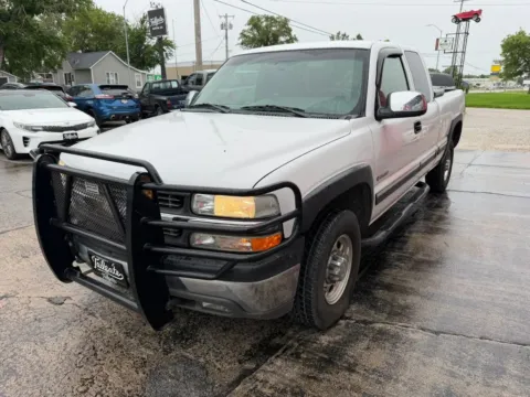 More photos of 2002 Chevrolet Silverado 2500 Extended Cab Short Bed at Tailgate Motor Co. (Fremont South), NE