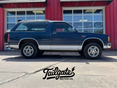 Blue 1984 Chevrolet S10 Blazer Standard 2D Utility 4WD for sale in Fremont, NE