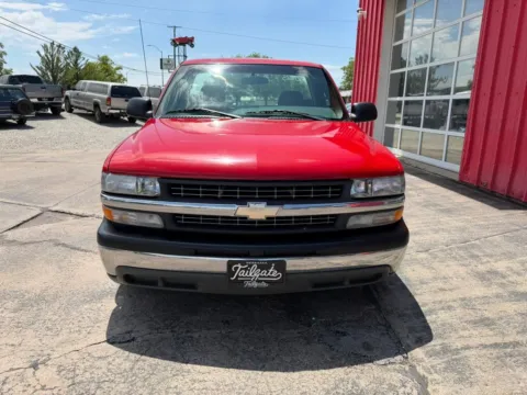 Another view of 2001 Chevrolet Silverado 1500 Regular Cab Long Bed for sale in Fremont, NE at Tailgate Motor Co. (Fremont South)