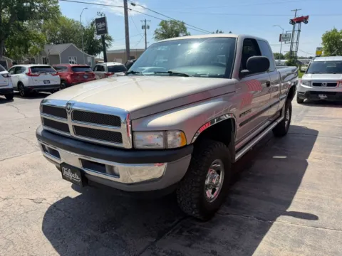 More photos of 1998 Dodge Ram 2500 Quad Cab Long Bed at Tailgate Motor Co. (Fremont South), NE