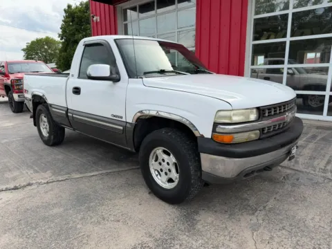 Photos of 1999 Chevrolet Silverado 1500 Regular Cab Short Bed for sale in Fremont, NE at Tailgate Motor Co. (Fremont South)