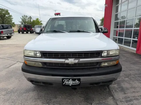 Another view of 1999 Chevrolet Silverado 1500 Regular Cab Short Bed for sale in Fremont, NE at Tailgate Motor Co. (Fremont South)