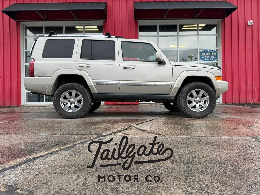 Silver 2007 Jeep Commander Overland Sport Utility 4D for sale in Fremont, NE