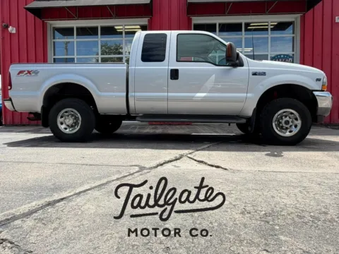 Silver 2003 Ford F250 Super Duty Super Cab XLT Pickup 4D 6 3/4 ft for sale in Fremont, NE