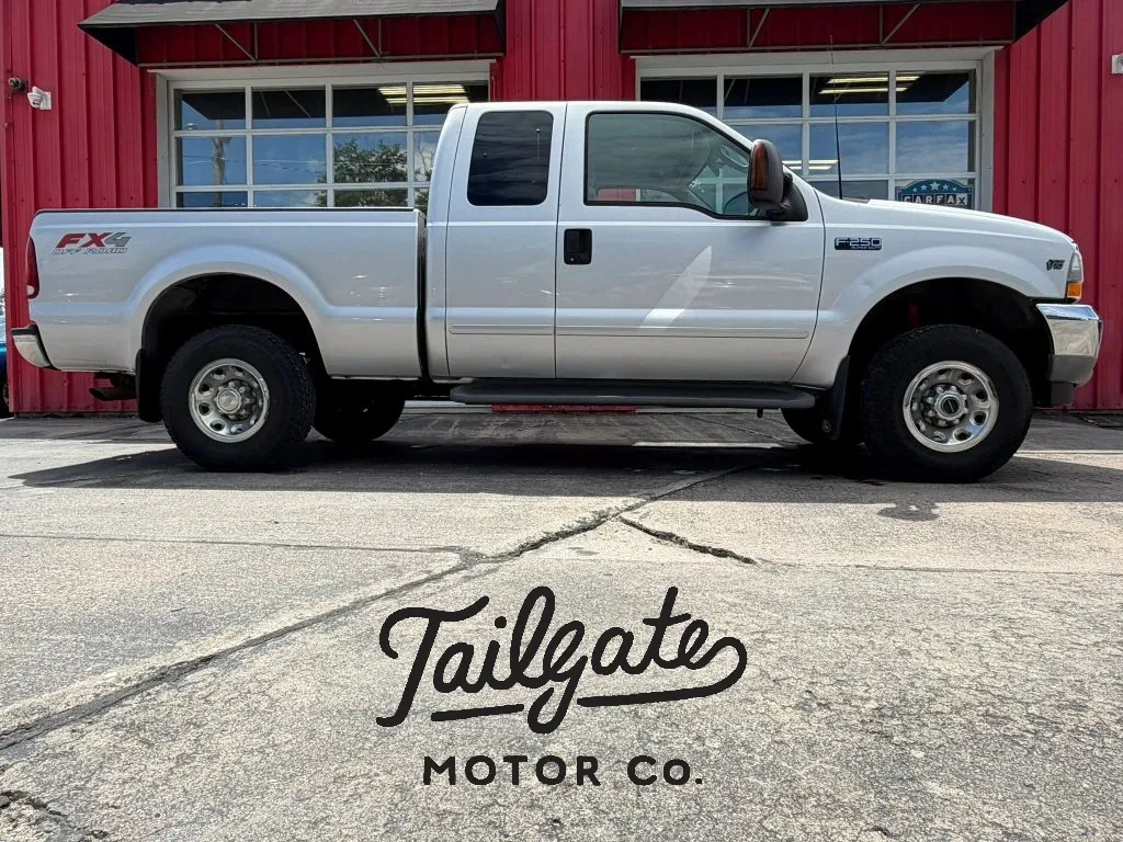 2003 Ford F250 Super Duty Super Cab XLT Pickup 4D 6 3/4 ft for sale in Fremont, NE