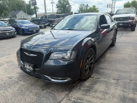 More photos of 2017 Chrysler 300 S Sedan 4D at Tailgate Motor Co. (Fremont South), NE