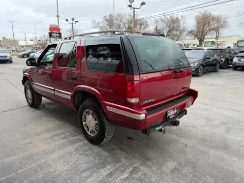 More photos of 1996 GMC Jimmy Sport Utility 4D at Tailgate Motor Co. (Fremont South), NE