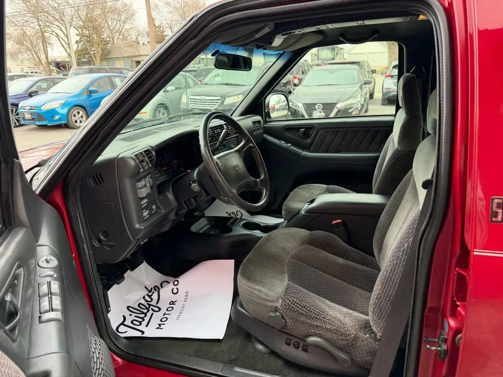 1996 GMC Jimmy - Photo 9