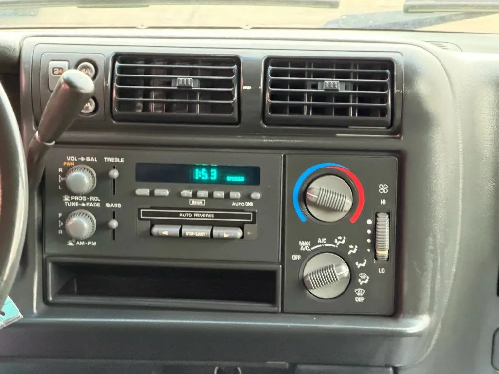1996 GMC Jimmy - Photo 18