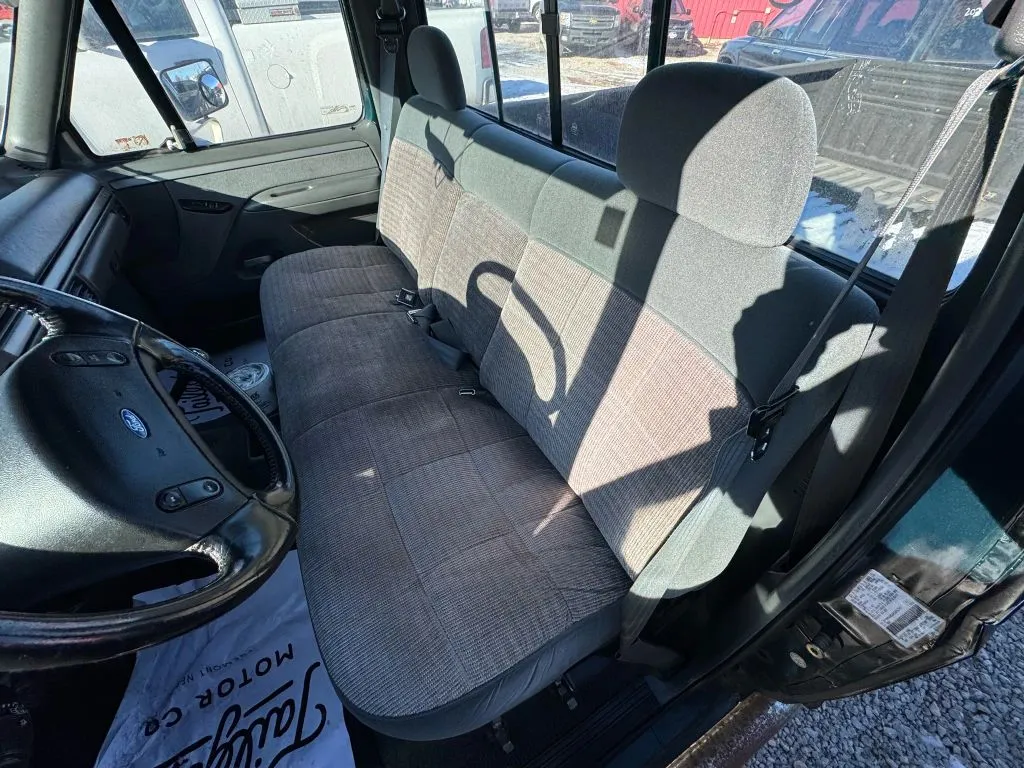 1993 Ford F-250 - Photo 18