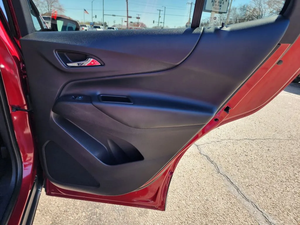 2020 Chevrolet Equinox LT - Photo 9