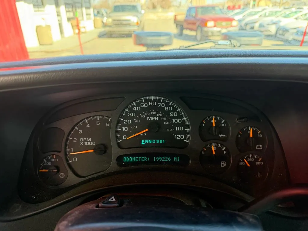 2003 Chevrolet Silverado 1500HD LS - Photo 18