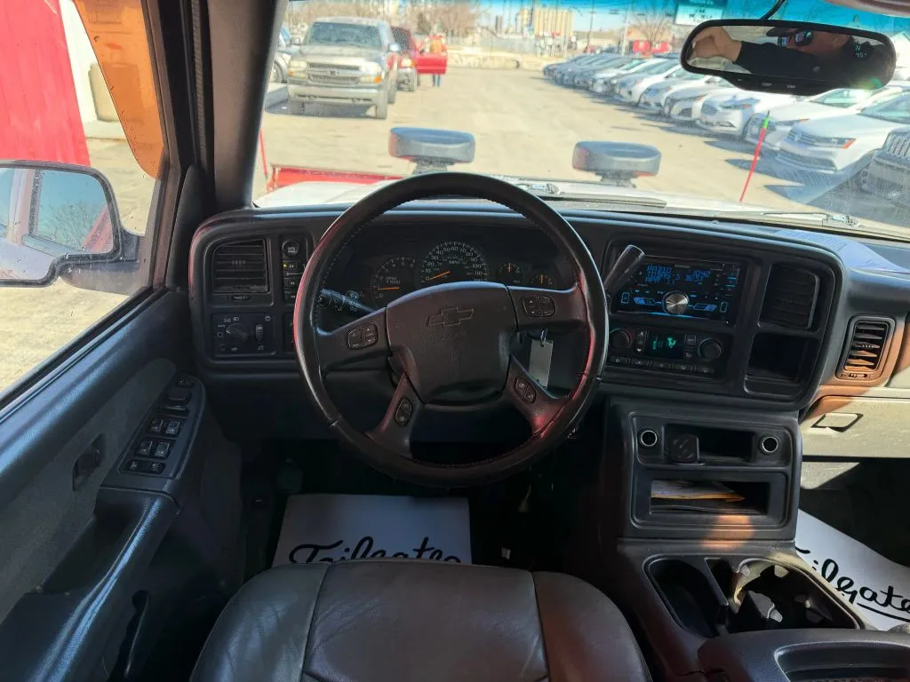 2003 Chevrolet Silverado 1500HD LS - Photo 17