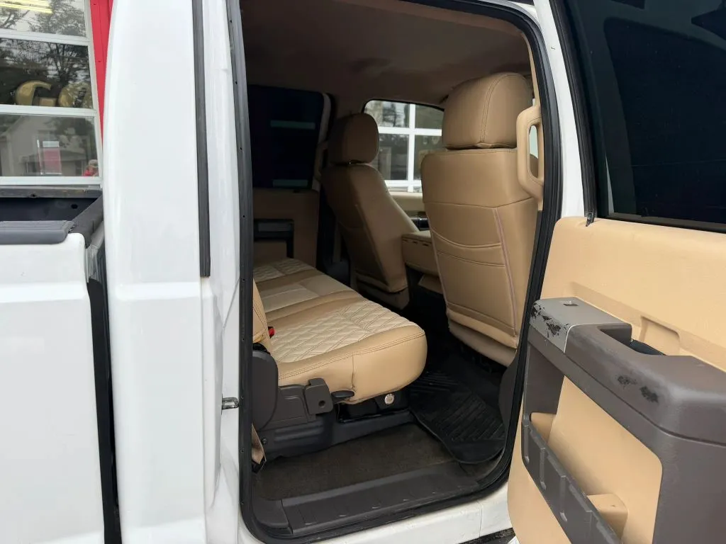 2016 Ford F-350 Super Duty XLT - Photo 15