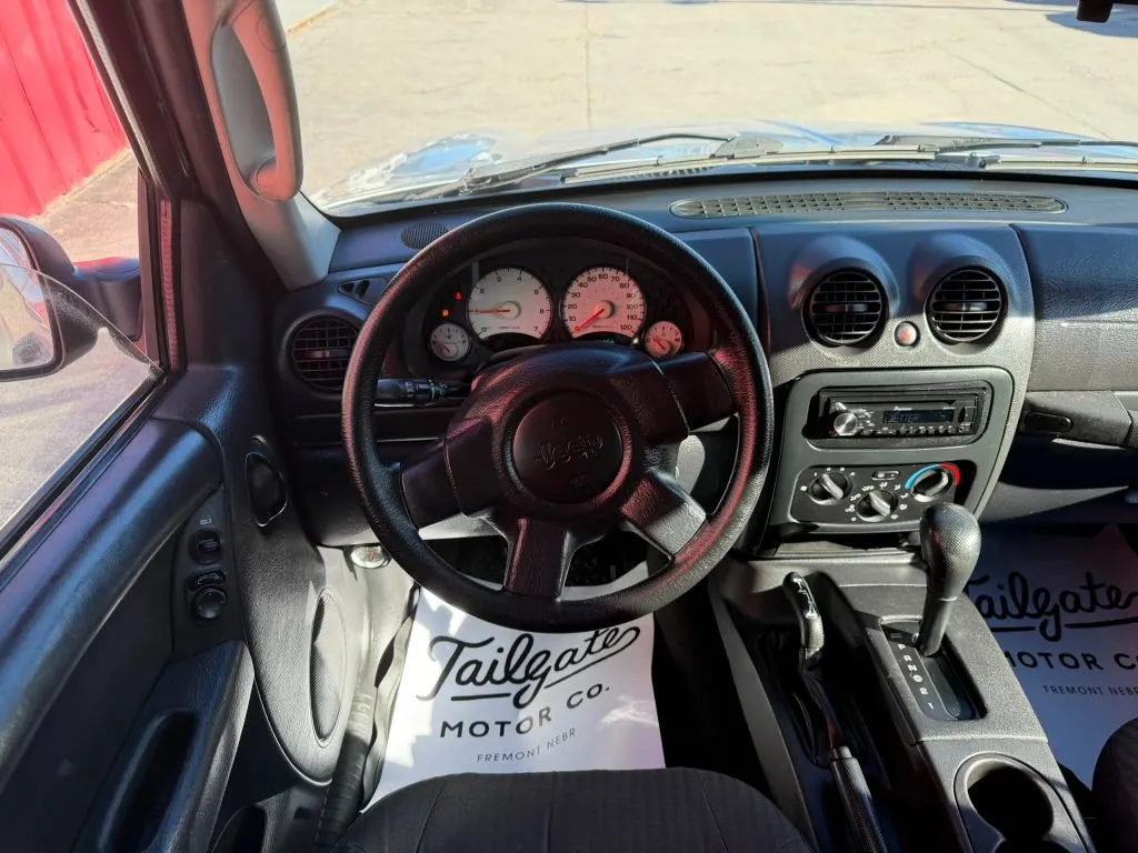 2004 Jeep Liberty Sport - Photo 19