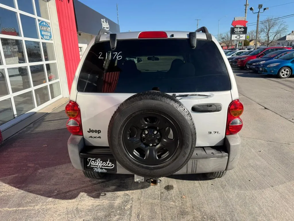2004 Jeep Liberty Sport - Photo 6